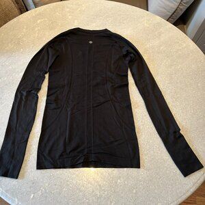 NWT Lululemon Swiftly Tech Long Sleeve Shirt Hip Length Black 4